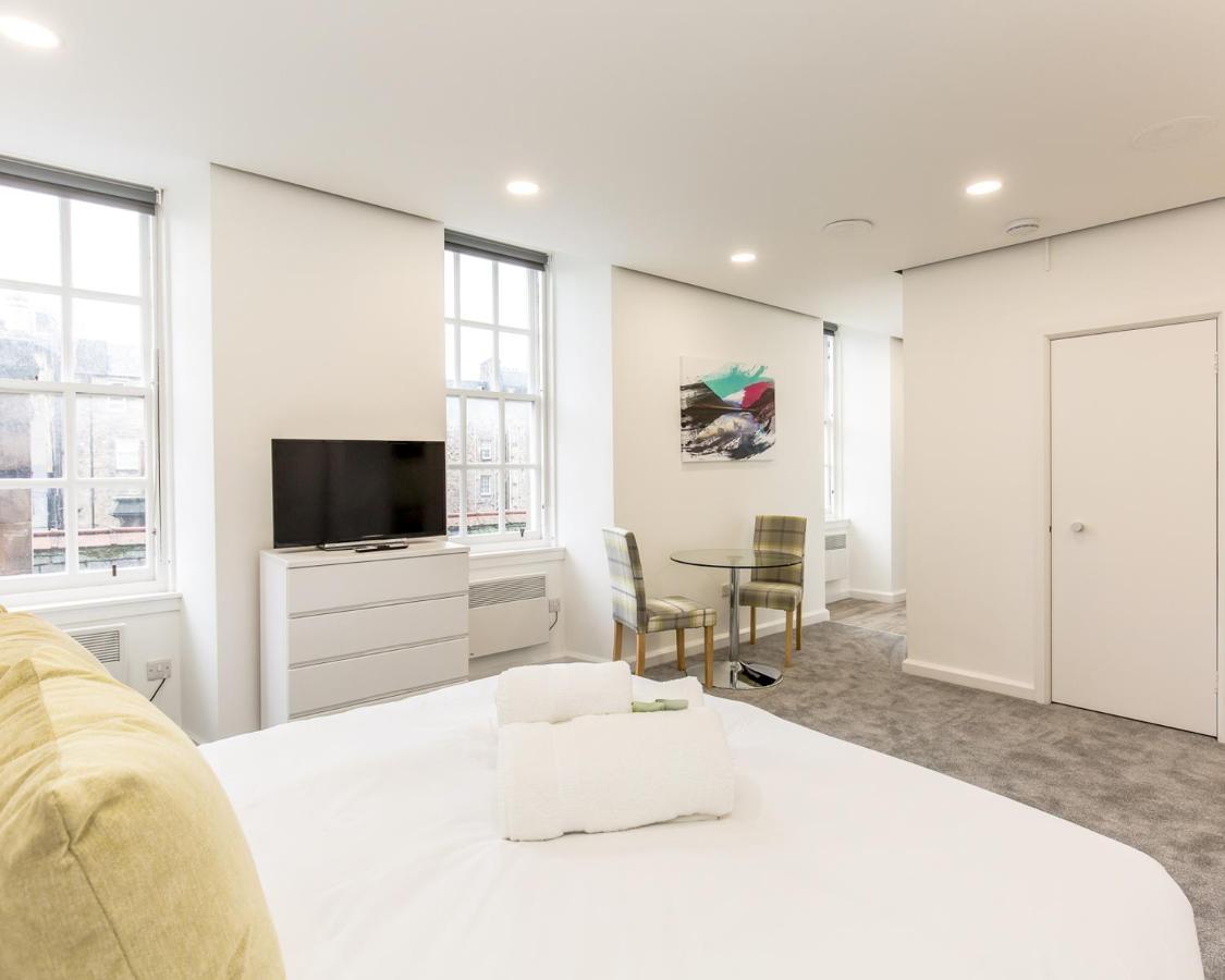 Refurbished Studio Next To The Royal Mile Apartment Edinburgh Bagian luar foto