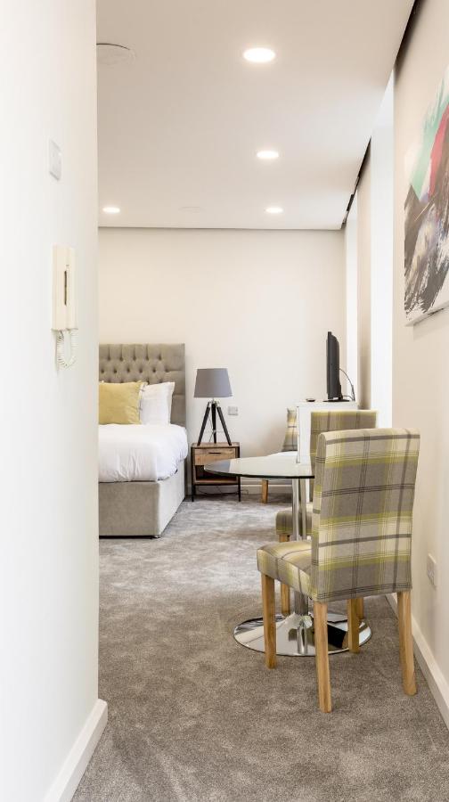 Refurbished Studio Next To The Royal Mile Apartment Edinburgh Bagian luar foto