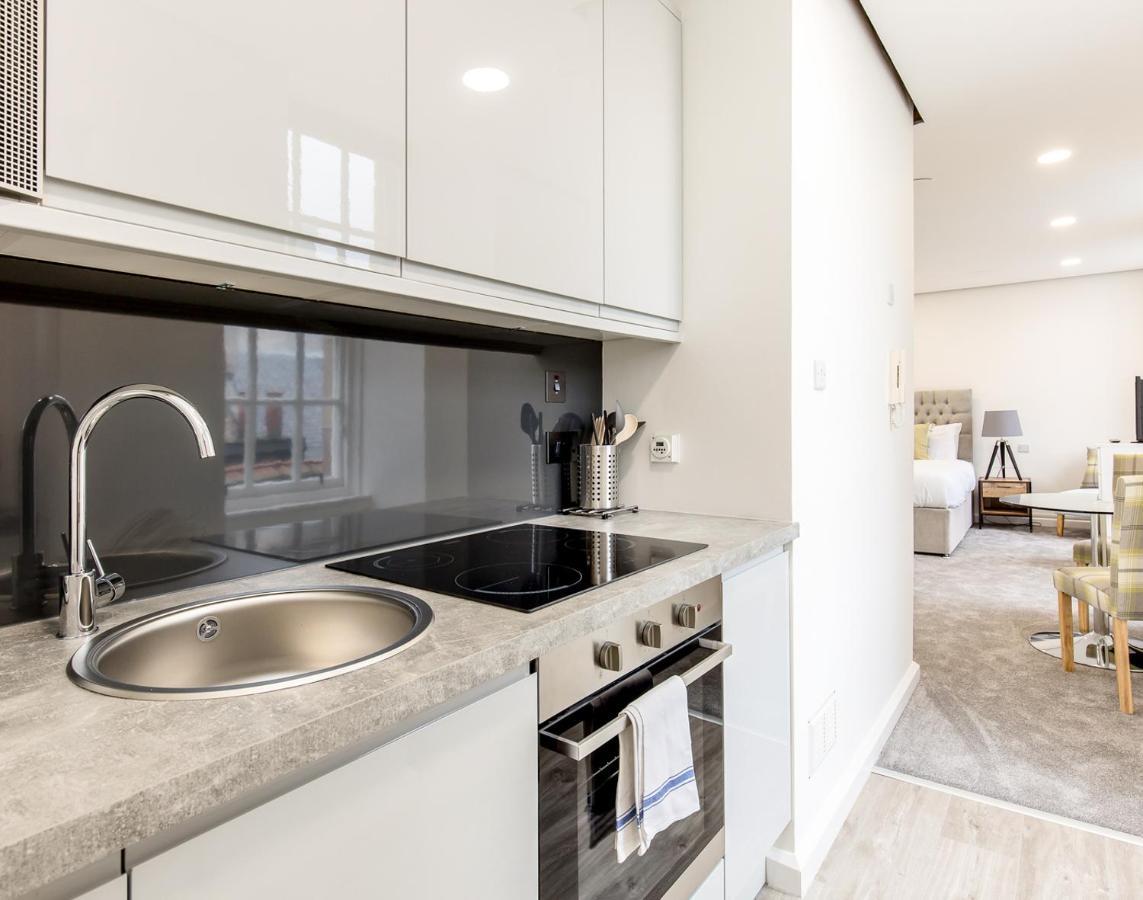 Refurbished Studio Next To The Royal Mile Apartment Edinburgh Bagian luar foto