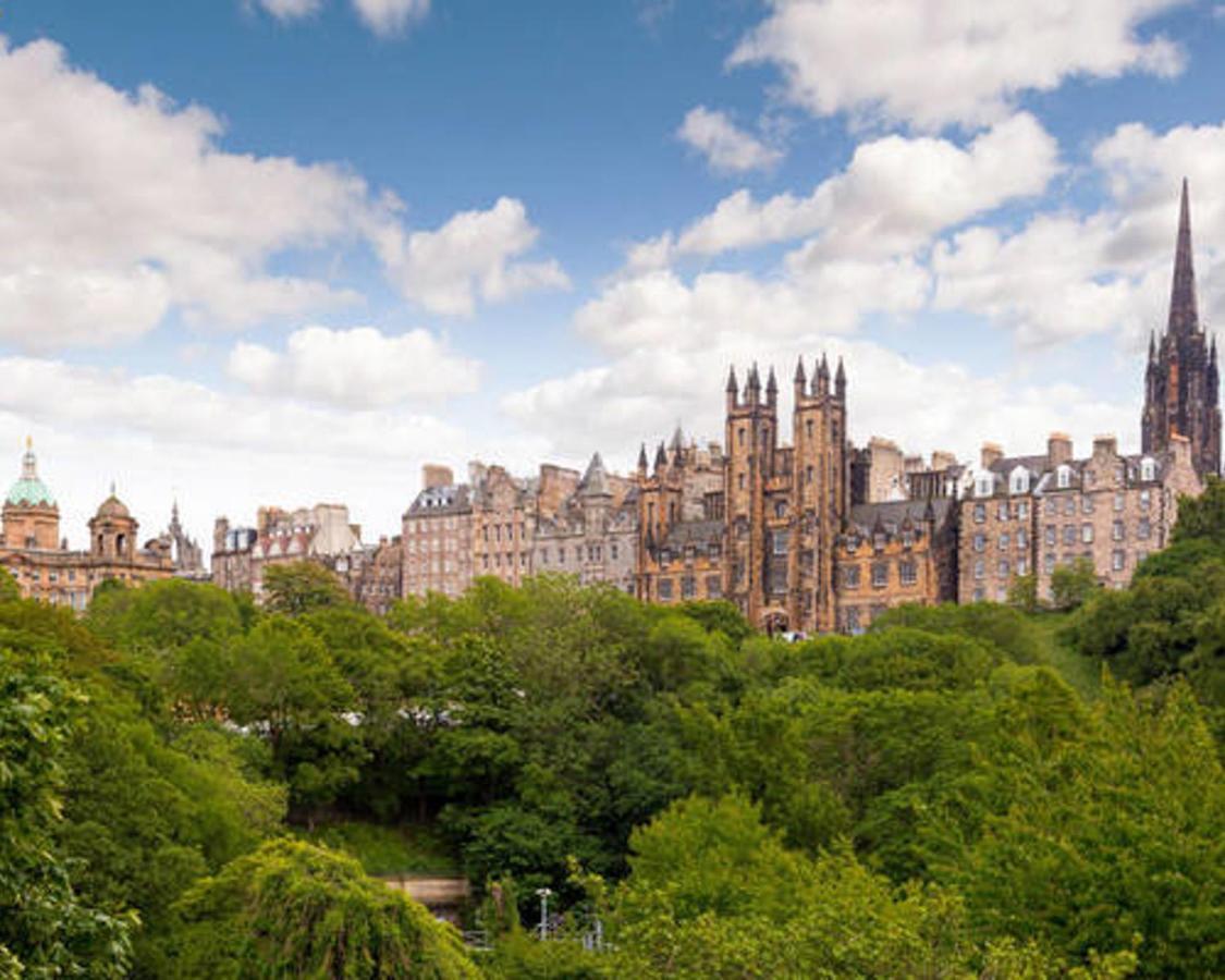 Refurbished Studio Next To The Royal Mile Apartment Edinburgh Bagian luar foto