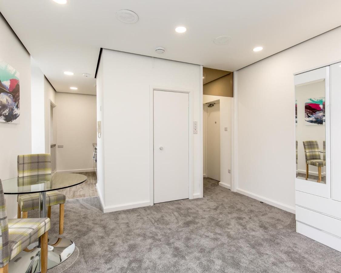 Refurbished Studio Next To The Royal Mile Apartment Edinburgh Bagian luar foto